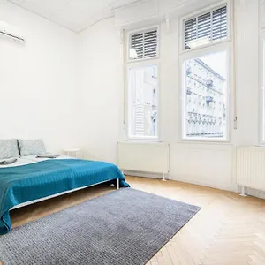 Hg Aparthotel